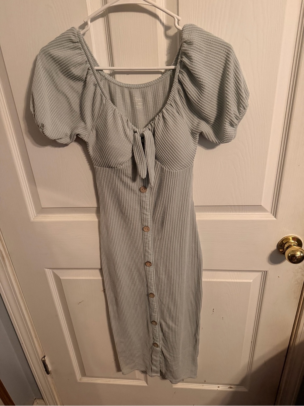 Time and Tru Puff-Sleeve Button-Front Midi Dress in Light Sage